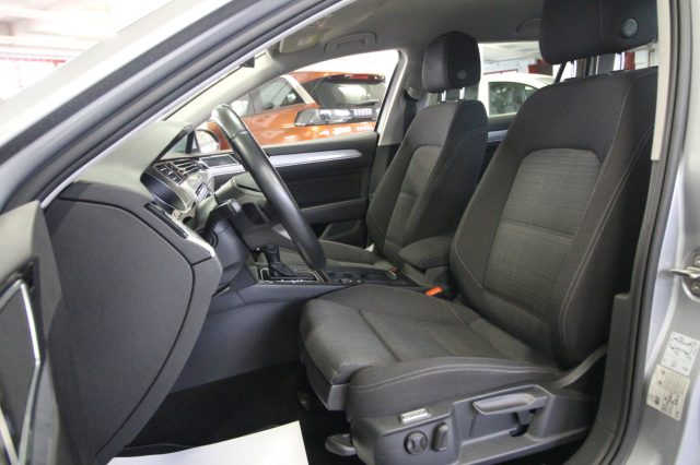 VOLKSWAGEN Passat Variant usata, con Servosterzo