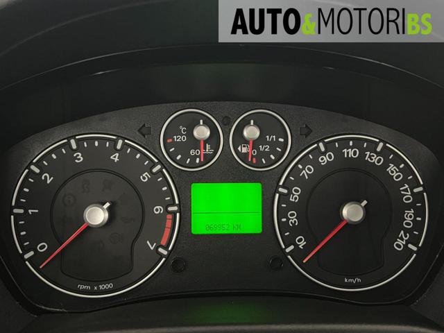 FORD Fiesta usata, con Specchietti laterali elettrici