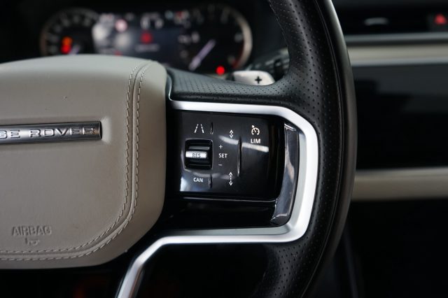 LAND ROVER Range Rover Velar usata, con Hill holder