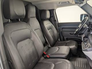 LAND ROVER Defender usata, con Climatizzatore