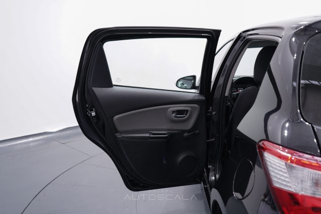 TOYOTA Yaris usata, con Vivavoce