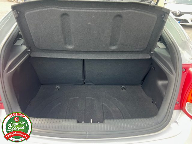 HYUNDAI Veloster usata, con Climatizzatore
