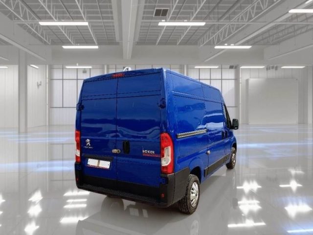 PEUGEOT Boxer usata, con Airbag