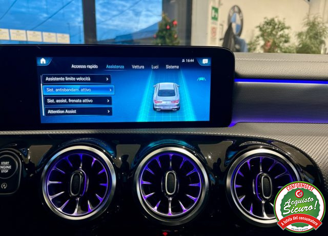 MERCEDES-BENZ CLA 200 usata, con Park Distance Control