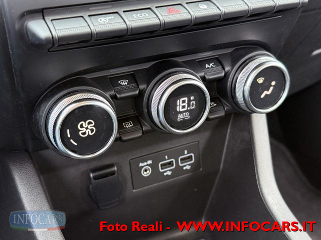 RENAULT Clio usata, con USB