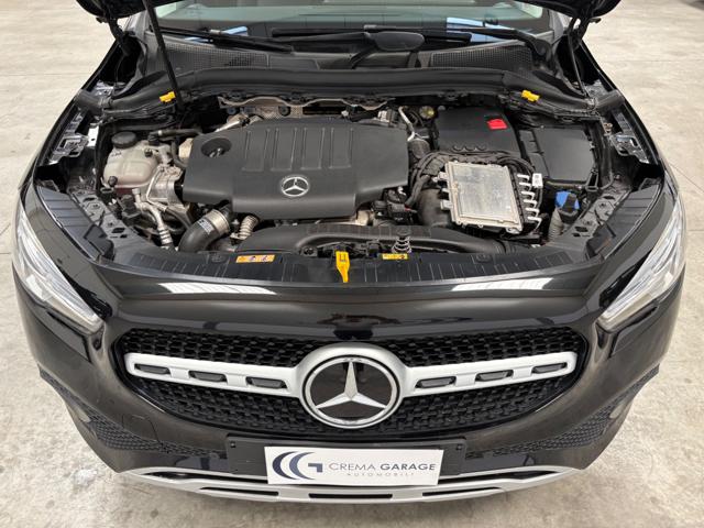 MERCEDES-BENZ GLA 180 usata, con Sedile posteriore sdoppiato