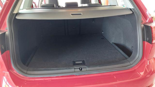 VOLKSWAGEN Golf Variant usata, con Cruise Control