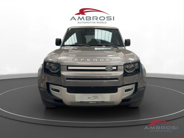 LAND ROVER Defender usata 1