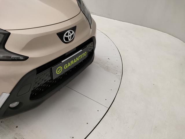 TOYOTA Aygo X usata, con Airbag testa
