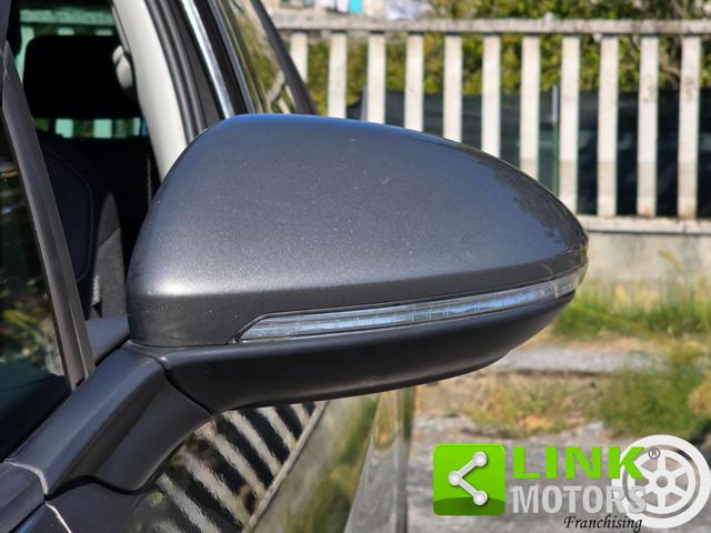 VOLKSWAGEN Golf usata, con Sensori di parcheggio posteriori