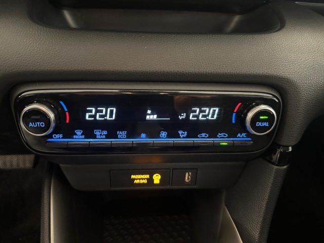 MAZDA 2 usata, con Volante in pelle