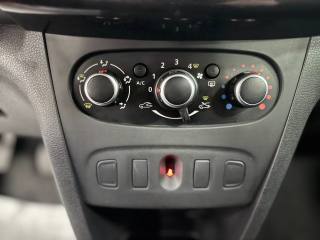 DACIA Logan usata, con Bluetooth