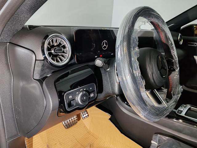 MERCEDES-BENZ A 200 usata, con Park Distance Control