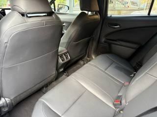 LEXUS UX 250h usata, con Bracciolo