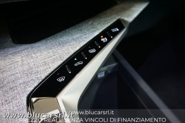 PEUGEOT 3008 usata, con Airbag testa