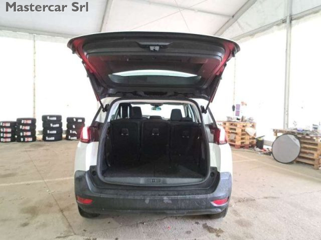 PEUGEOT 5008 usata, con Alzacristalli elettrici