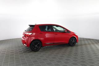 TOYOTA Yaris usata 2