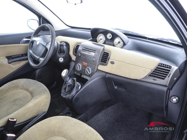 LANCIA Ypsilon usata 11
