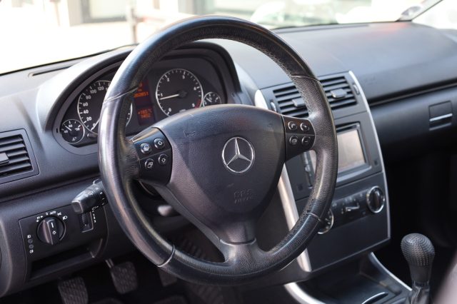MERCEDES-BENZ A 180 usata 25