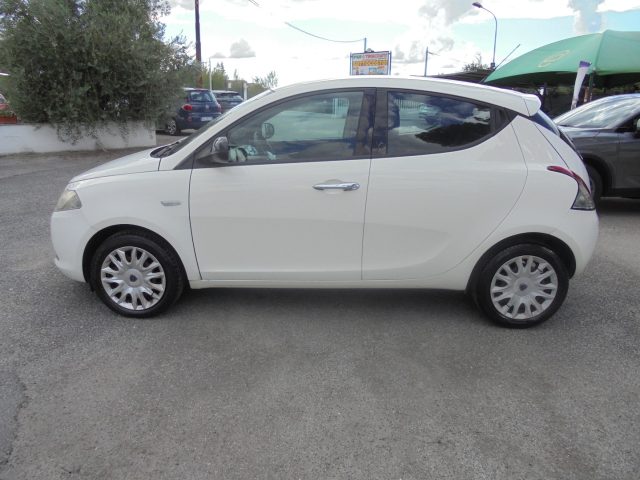 LANCIA Ypsilon usata, con ESP