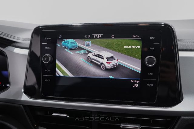 VOLKSWAGEN T-Roc usata, con Sistema di navigazione