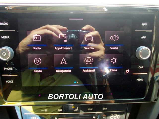 VOLKSWAGEN Passat Variant usata, con Fari LED