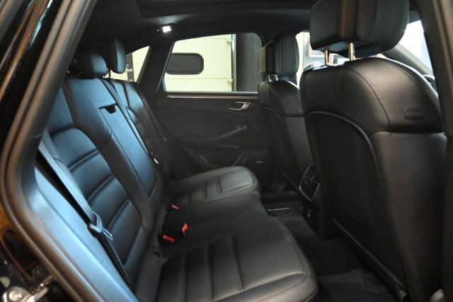 PORSCHE Macan usata 219