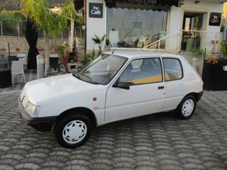 PEUGEOT 205 usata 3