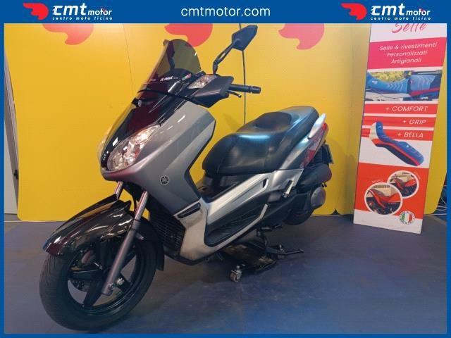 YAMAHA X-Max 250 usata 1