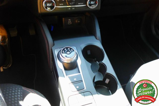 FORD Kuga usata, con Fari LED
