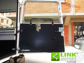 LAND ROVER Defender usata 16