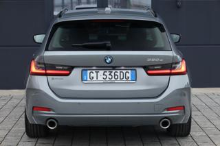 BMW 320 usata, con Fari Xenon