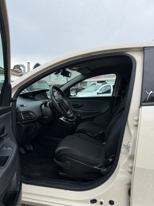 LANCIA Ypsilon usata, con Sensori di parcheggio posteriori