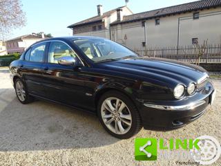 JAGUAR X-Type usata, con Controllo trazione