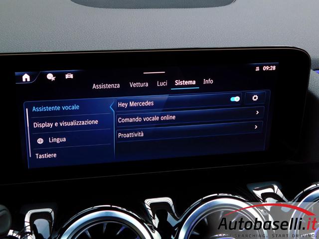 MERCEDES-BENZ GLA 200 usata, con Schermo multifunzione interamente digitale