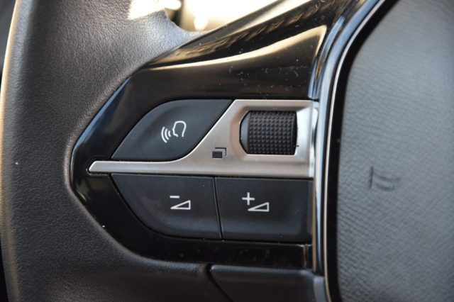 PEUGEOT 2008 usata, con Frenata d