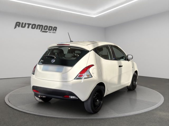 LANCIA Ypsilon usata, con Autoradio