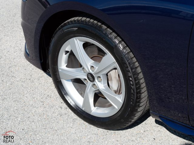 AUDI A4 usata, con USB