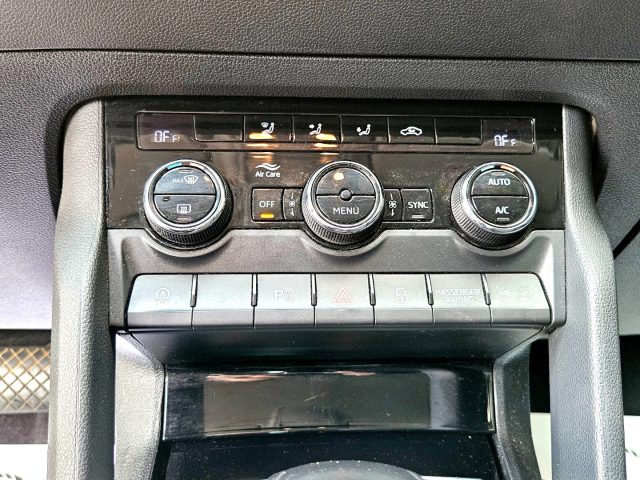 SKODA Karoq usata, con Controllo vocale