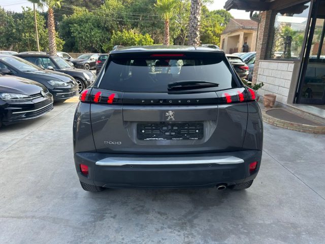 PEUGEOT 2008 usata, con Autoradio