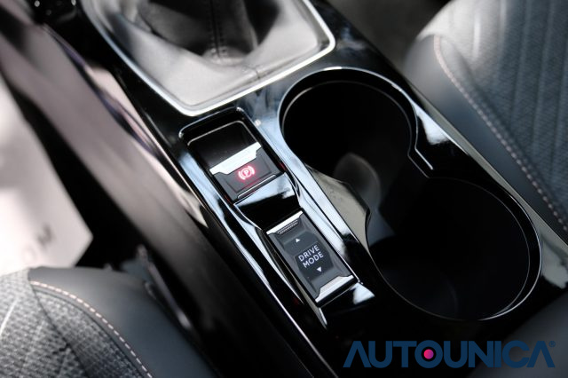 PEUGEOT 2008 usata, con Specchietti laterali elettrici