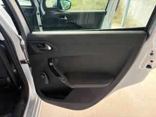PEUGEOT 208 usata, con Marmitta catalitica