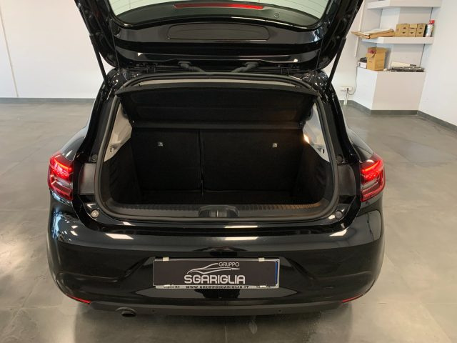 RENAULT Clio usata, con Sistema di navigazione