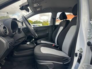 HYUNDAI i10 usata 22