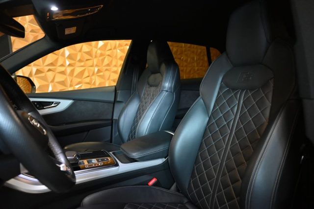 AUDI Q8 usata 25