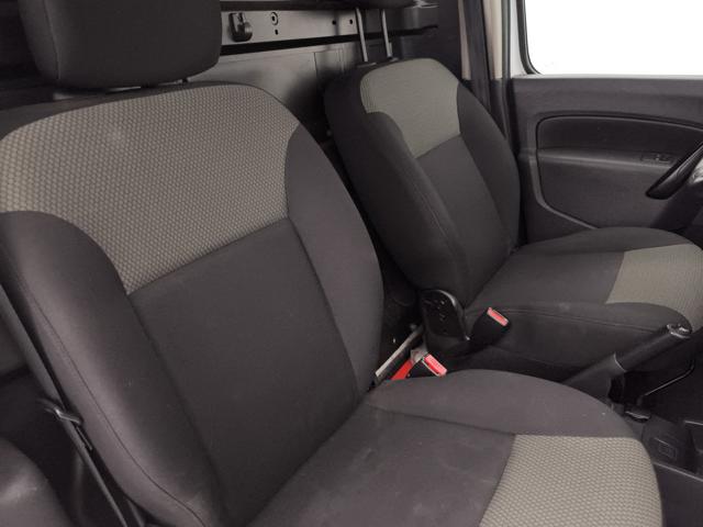 RENAULT Kangoo usata 26