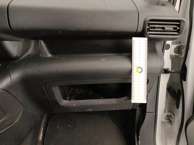 OPEL Combo usata 48