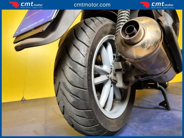 PIAGGIO Beverly 500 usata 14