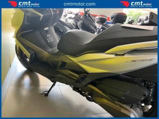 KAWASAKI J 300 usata 10