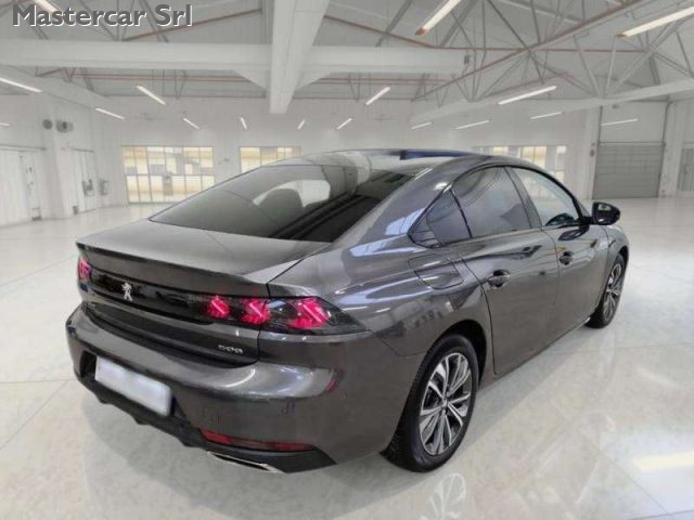 PEUGEOT 508 usata, con Airbag
